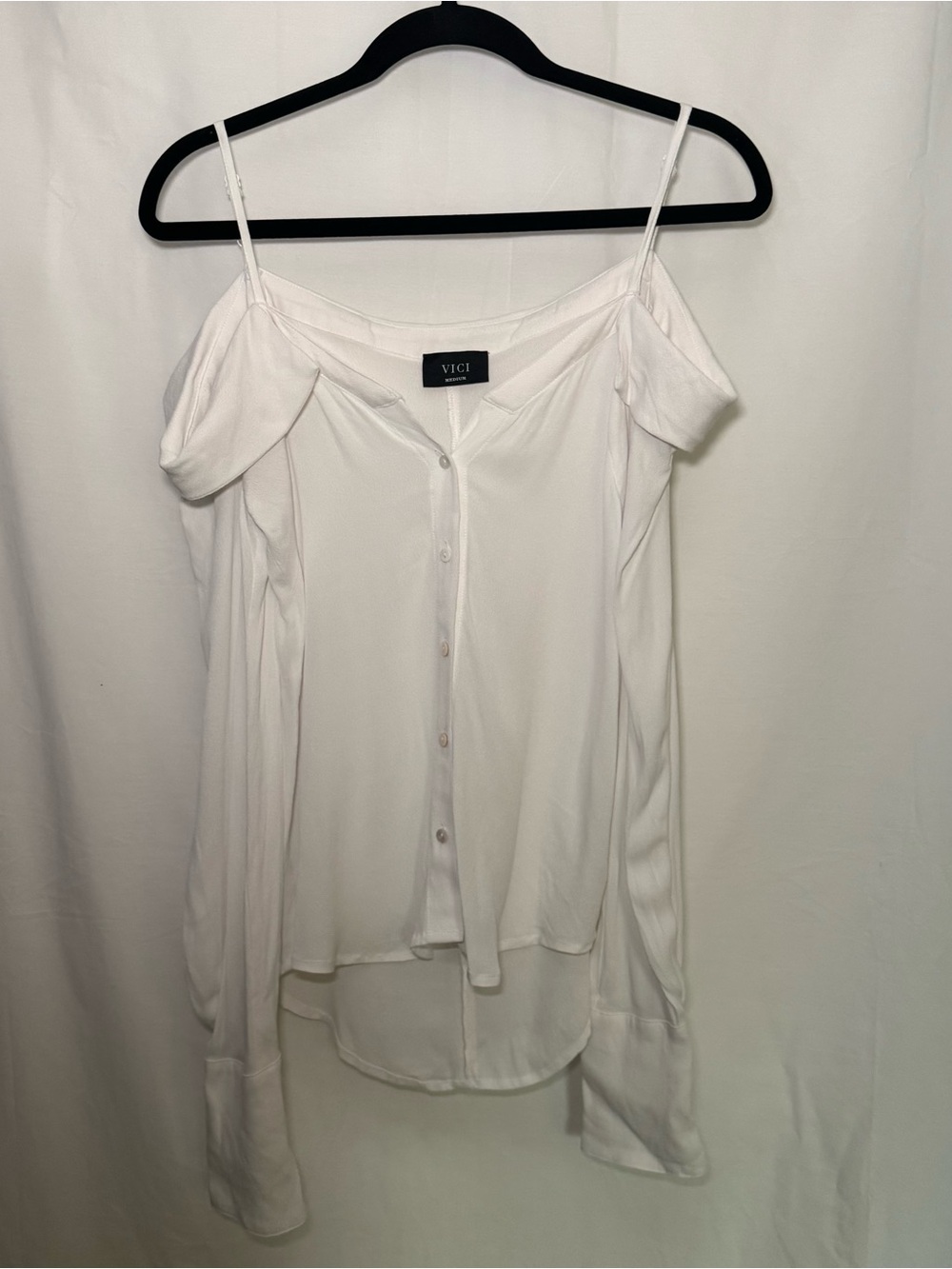 VICI Collection White Cold Shoulder Button Down Blouse Top M